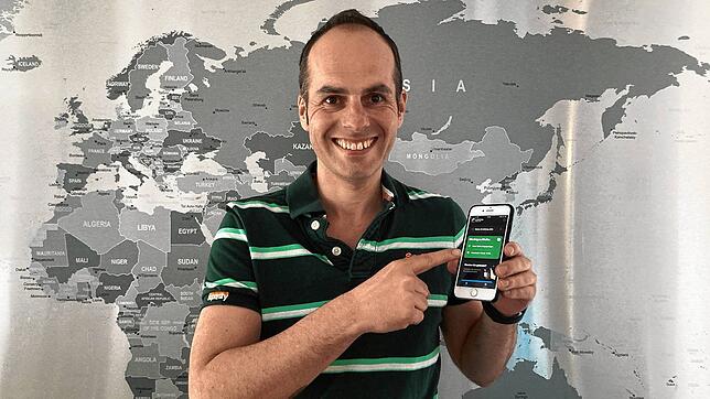Sebastian Kaiser, Grenzgänger aus Tiengen, freut sich. Jetzt muss er nur noch eine Corona-Warn-App aktivieren.