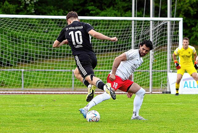 Bild 32: FC RW Salem besiegt auch den SV Mühlhausen. Wir haben die besten Bilder!