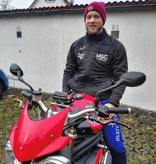 Bild 1: Hobbyschrauber und Freizeitfahrer: die zweite große Leidenschaft des Handballers Felix Krüger