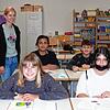 Sie sind alle froh, wieder in der Schule zu sein. Von vorne links: Jana-Sophie, Mariella, hinten Abdullah und Ensar. Manche werden einen ...