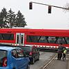 Mit der abknickenden Vorfahrtsstraße beim Bahnübergang Gutenbergstraße/Ensisheimer Straße soll es nun deutlich schneller vorangehen, ...