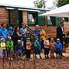 Die pädagogischen Fachkräfte des Waldkindergartens gehören auch zu den Mitarbeitern der Verwaltung. Gemeinsam haben sie zum Gelingen des ...