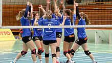 Nach fünf kraftraubenden Sätzen hatten die Villinger Volleyballerinnen in Freisen allen Grund zum Jubeln. Bild: Joachim Klein