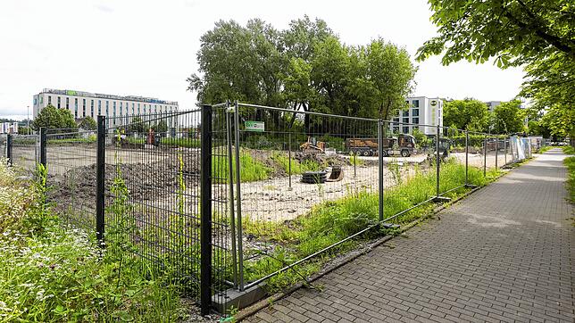 Das Grundstück in der Line-Eid-Straße zwischen B&B Hotel und The Niu Flower wird bebaut.