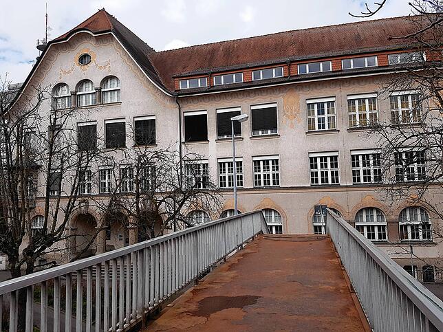 Bild 2: Ausschuss: Stadt soll Realschule schließen, damit Gemeinschaftsschule Platz hat