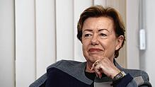 Renate Köcher hat 2024 einige Wetten verloren, aber nimmt es mit Humor.