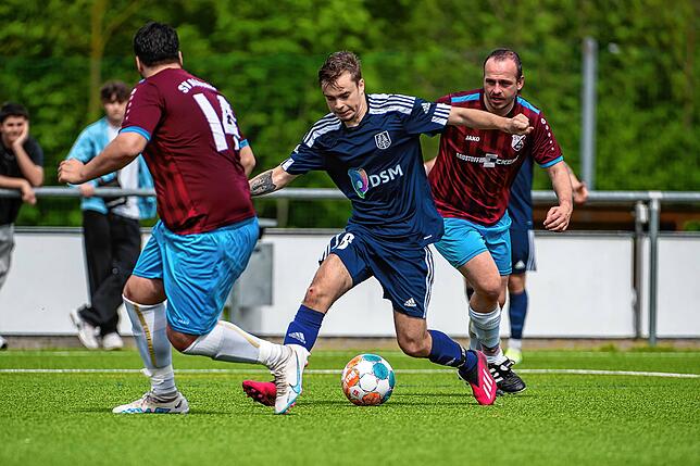 Bild 6: SV Albbruck und SV Obersäckingen trennen sich 1:1 &ndash; und wir haben Bilder!