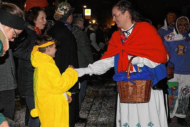 Bild 38: Heudorf im Hegau: Nachtumzug der Heuliecher begeistert mit festlicher Stimmung