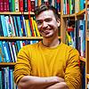 Der Lehrer Bob Blume zu Hause in seinem Büro. Er unterrichtet Deutsch, Englisch und Geschichte und wurde auch dadurch bekannt, dass er ...