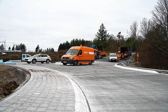 Blick auf den Kreisverkehr an der Anschlussstelle zur Ortsumfahrung Lauchringen im November des vergangenen Jahres. Hier wurden statt ...