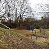 Mit wildem Charme besticht der Abenteuerspielplatz im &bdquo;Oberen Einatz&ldquo; in Böhringen. Hier ein Ausschnitt der weitläufigen ...