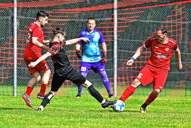 Bild 9: Elf Tore! Unsere Bildergalerie vom 6:5-Erfolg des VfB Villingen gegen den FC Löffingen