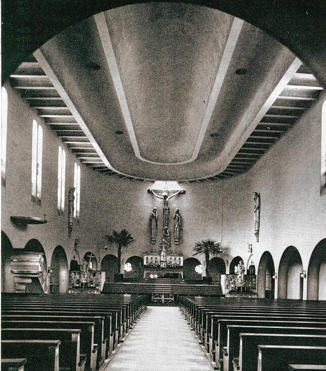 So sah es ursprünglich einmal in St Oswald aus. Das Foto aus dem Jahr 1936 zeigt den Innenraum, wie er nach seiner Fertigstellung ...