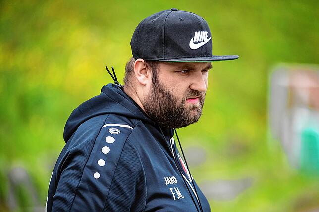 Felix Müller, Trainer SG Weilheim/Gurtweil: &bdquo;Jetzt haben wir fünf Punkte Rückstand, aber wir werden dran bleiben. Die Art und ...