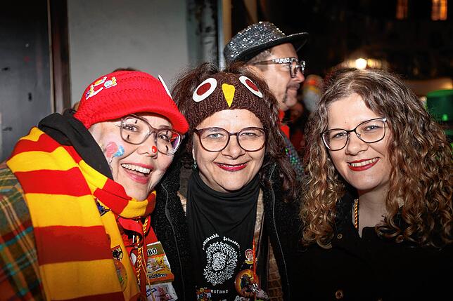 Bild 34: So glückselig wird am Rosenmontag in Konstanz weitergefeiert