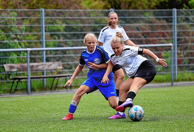 Bild 16: Unsere große Bildergalerie vom Oberliga-Spiel der B-Mädchen des Hegauer FV gegen den FV Deuchelried