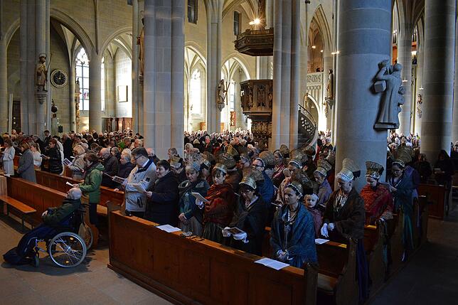 Das Überlinger Münster war beim Gottesdienst, der die Jubiläumsfeierlichkeiten 2020 einläutete, gut besucht, auch wenn einige Plätze ...