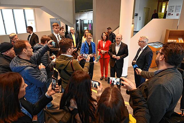 Bild 30: Kanzler Scholz besucht den Hochrhein - das sind die eindrücklichsten Bilder
