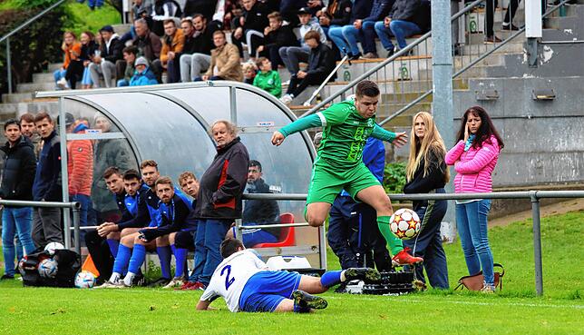 Bild 1: Die besten Bilder vom Bezirksliga-Derby im Mindlestal