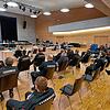 Den Stadträten präsentiert die Feuerwehr &ndash; wie hier zuletzt im Ausschuss Anfang Mai &ndash; erfolgreich ihren Entwicklungsplan. ...