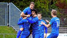 Ein Bild, das an glorreichere Zeiten erinnert: Die Bad Dürrheimer bejubeln 2016 einen Treffer gegen den FC Pfullendorf in der ...