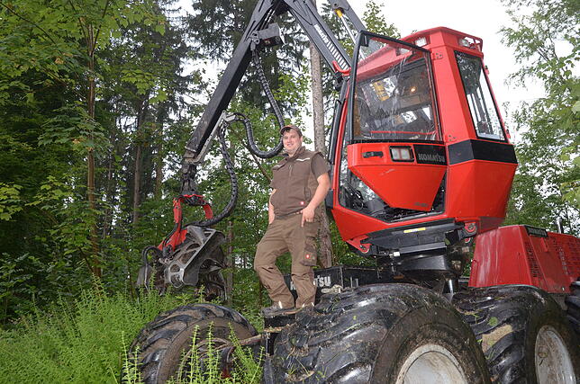 Patrick Großmann aus Glashütte am Höchsten mit seinem Harvester.