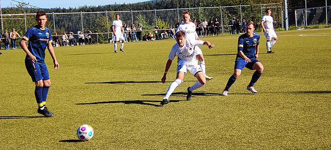 Bild 21: SG Eintracht gegen SG Schwarzwald-Union: Die besten Bilder vom Kreisliga-A-Derby in Gütenbach!