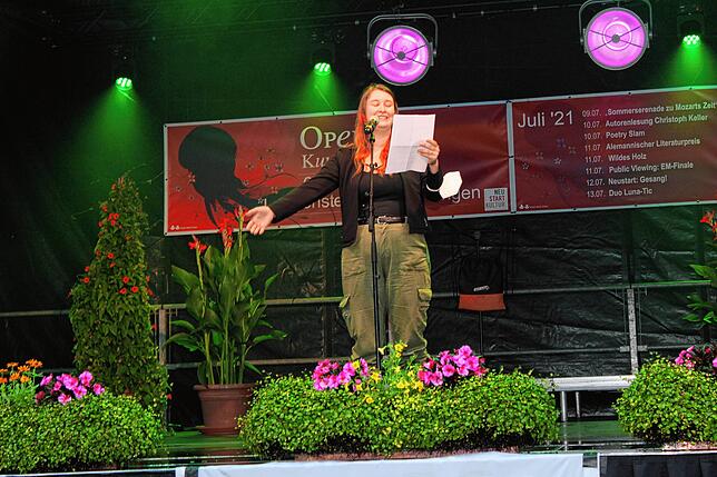 Marina Sigl bei ihrem Auftritt im Langensteinstadion Tiengen 2021