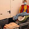 Riesig enttäuscht ist Marica Schaulies nach der von ihr initiierten Sachspendenaktion. Ein ganzer Einkaufswagen voller Winterkleidung ...