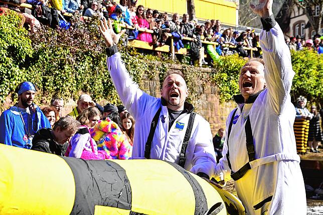 Bild 18: Die besten Bilder der Schramberger Bachnafahrt am Rosenmontag