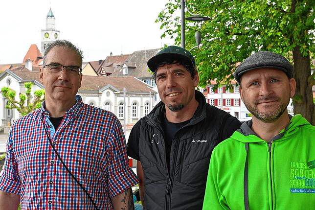 Von links: Grünflächenamtsleiter Roland Leitner, Landschaftsarchitekt Sascha Deißler und Projektleiter Markus Wolf