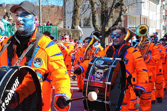 Bild 43: Umzug und Bühnenprogramm begeistern die Narren in Bonndorf
