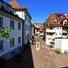 Das Bischofschloss, im Bild links das Hauptgebäude, ist das bauliche Wahrzeichen Markdorfs und zum größten Teil denkmalgeschützt. Nun ...