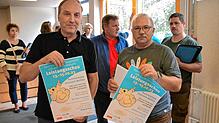 HGV-Vorsitzender Joachim Schlageter (links) und Ausstellungsleiter Michael Schwab präsentieren die Plakate der kommenden Leistungsschau. ...
