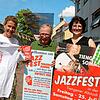Sie freuen sich auf die 33. Auflage des Jazzfests Tiengener Sommer (von links): Lili und Kurt Reckermann und Nikola Kögel von der ...