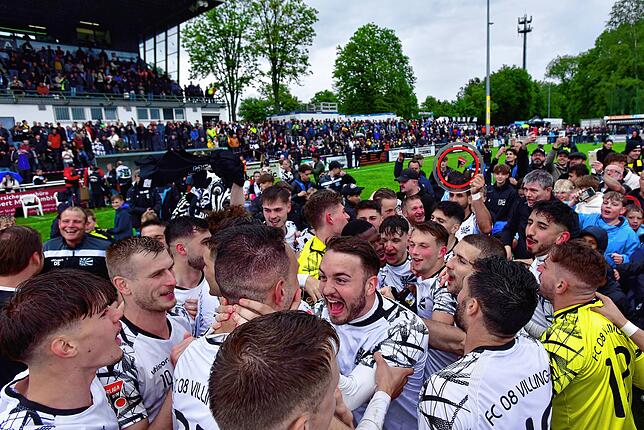 Bild 10: Unsere Bildergalerie vom packenden Oberliga-Duell zwischen dem FC 08 Villingen und CFR Pforzheim