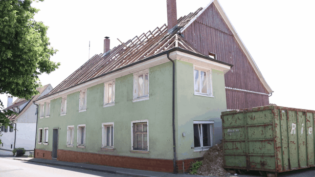 Seit Monaten steht dieses Haus in der Kindlebildstraße in Wollmatingen leer. Was ist mit dem Gebäude geplant?