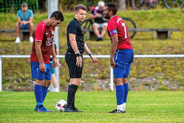 Bild 10: SG Höchenschwand/Häusern gewinnt gegen SV Stühlingen mit 2:1 – und wir haben Bilder!