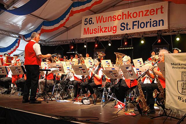 Ein tolles Konzert lieferte der Musikzug St. Florian unter der Leitung von Bernhard Basler.