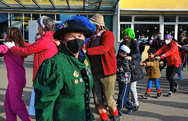 Bild 12: Bilder von der Schülerbefreiung in Markdorf am Schmotzigen Dunschtig