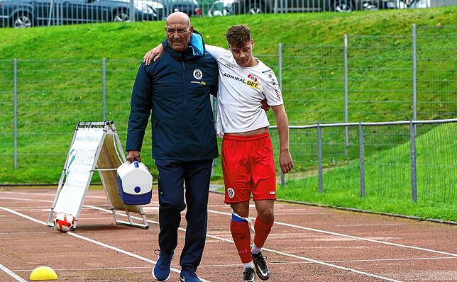 Bild 8: Der SC Pfullendorf besiegt FC Teningen mit 2:0! Wir haben die besten Bilder!