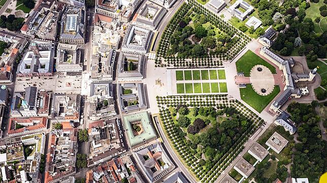 Hübsch ist die Karlsruher Innenstadt mit dem Schloss. Und auch sonst hat die Stadt Experte zufolge eine hohe Lebensqualität. Beim ...