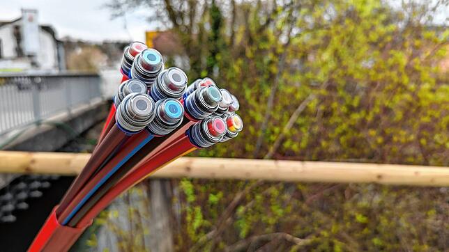 Glasfaser-Kabel wie diese sollen für schnelles Internet sorgen. In Hilzingen gerät der Ausbau durch die Firma UGG ins Stocken.