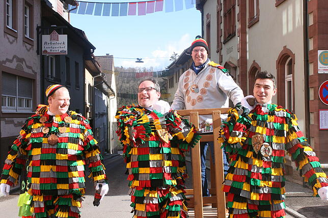 Bild 9: Unvergessliche Eindrücke: Schmutziger Donnerstag in Stühlingen – Die besten Fasnacht-Bilder!