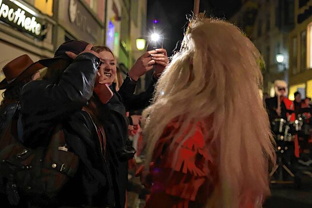 Bild 14: Fasnachtszauber: Die schönsten Bilder von Wieberjuck bis Monstergugg