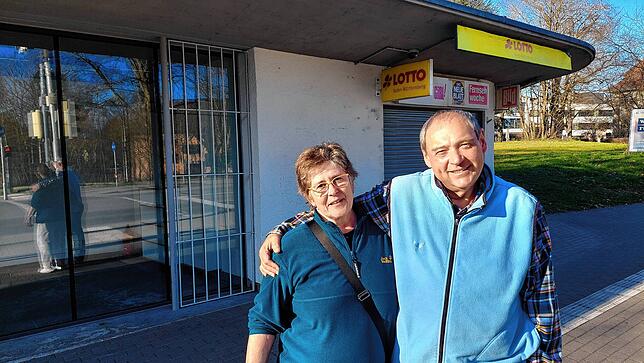 Branko und Marie-Iren Baumhardt wünschen sich nach vielen Jahren mit zu viel Arbeit mehr Ruhe und gemeinsame Zeit. Den Kiosk an der ...