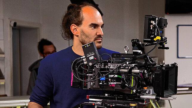 Ben Bernhard bei der Arbeit zum Dokumentarfilm &bdquo;Auqarela&ldquo;, der 2020 nur knapp die Oscar-Nominierung verpasste. Nun soll es ...
