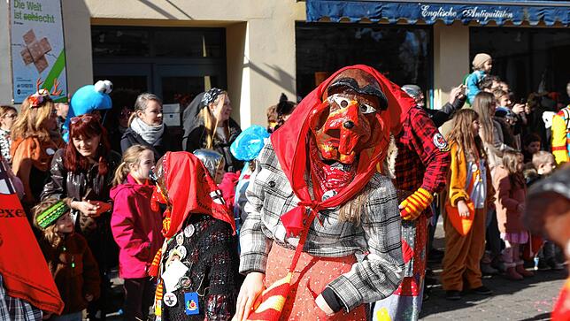 Bild 26: Kinderumzug 2023: Der Rosenmontag gehört den kleinen Mäschgerle