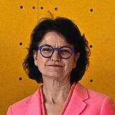 Bürgermeisterin Monika Laule erklärt: Die Baustelle ruhen lassen sei – anders als bei den Stadtwerken – nicht möglich gewesen.
