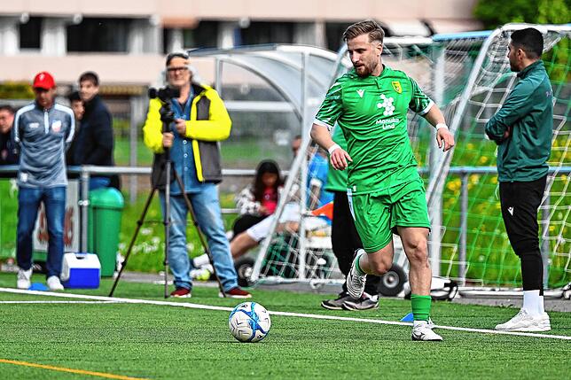 Bild 2: SV Herten besiegt den VfB Waldshut mit 6:2 – und wir haben Fotos!